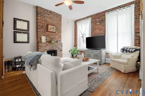 Living - 312 N Shields Ave, Richmond, VA 23220 photo 2 of 8