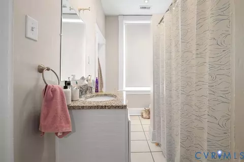 Bath - 312 N Shields Ave, Richmond, VA 23220 photo 4 of 4