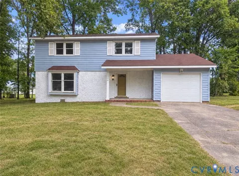 4924 Mcallister Dr, Chester, VA 23831