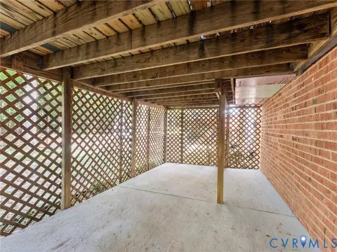 Exterior - 5615 Chatmoss Rd, Midlothian, VA 23112 photo 8 of 11