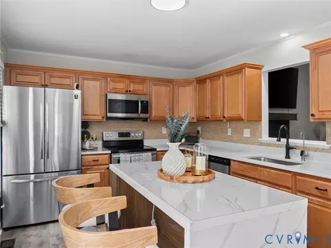Kitchen - 5615 Chatmoss Rd, Midlothian, VA 23112 photo 4 of 6