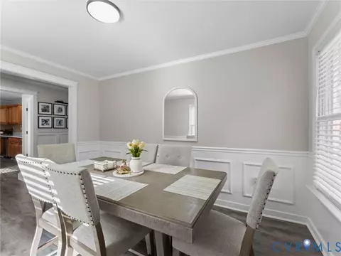 Dining - 5615 Chatmoss Rd, Midlothian, VA 23112 photo 4 of 5