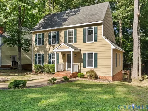 Exterior - 5615 Chatmoss Rd, Midlothian, VA 23112 photo 3 of 11