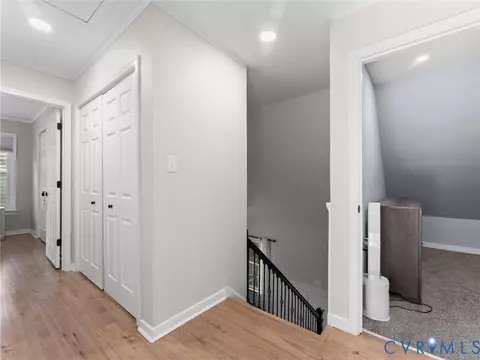 Entry Way - 5615 Chatmoss Rd, Midlothian, VA 23112 photo 7 of 9
