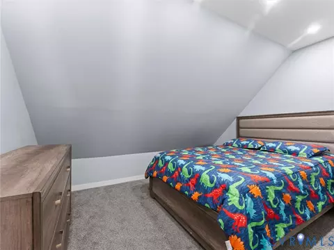 Bedroom - 5615 Chatmoss Rd, Midlothian, VA 23112 photo 5 of 15