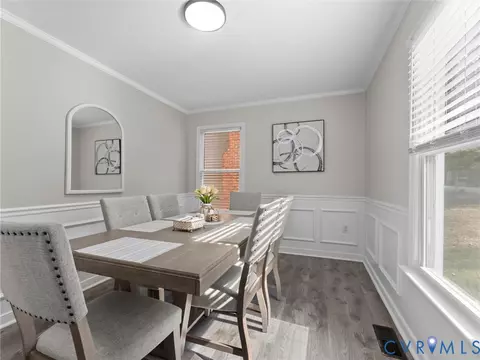 Dining - 5615 Chatmoss Rd, Midlothian, VA 23112 photo 2 of 5
