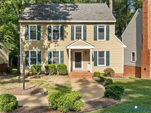 Exterior - 5615 Chatmoss Rd, Midlothian, VA 23112 photo 2 of 11