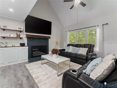 Living - 5615 Chatmoss Rd, Midlothian, VA 23112 photo 2 of 2