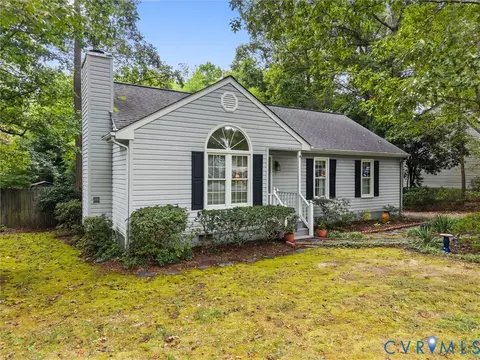 Exterior - 3200 Terrybluff Dr, Midlothian, VA 23112 photo 3 of 7