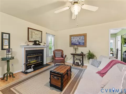 Living - 3200 Terrybluff Dr, Midlothian, VA 23112 photo 1 of 3