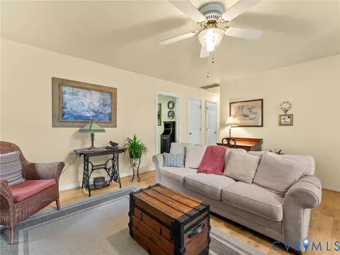 Living - 3200 Terrybluff Dr, Midlothian, VA 23112 photo 3 of 3