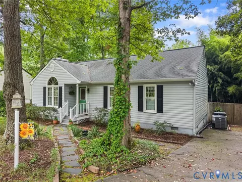 Exterior - 3200 Terrybluff Dr, Midlothian, VA 23112 photo 4 of 7