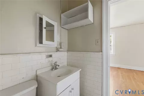 Bath - 609 Tilden St, Richmond, VA 23221 photo 1 of 1