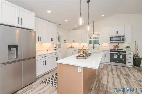 Kitchen - 368 Greenbriar Rd, Walkerton, VA 23177 photo 5 of 9