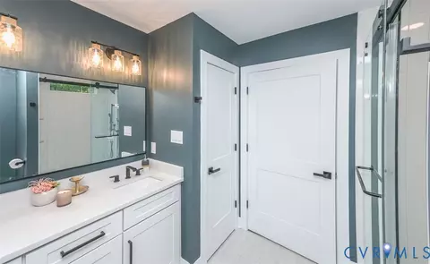 Bath - 368 Greenbriar Rd, Walkerton, VA 23177 photo 1 of 9