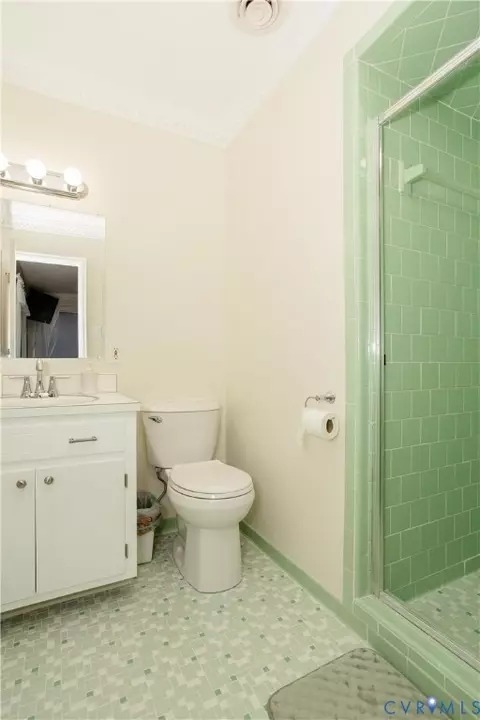Bath - 2720 Blithe Dr, Chester, VA 23831 photo 2 of 4