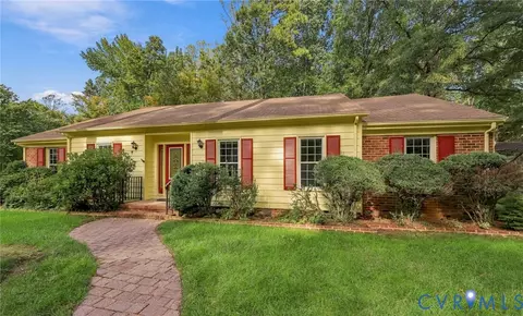 10129 Deepwood Cir, Henrico, VA 23238