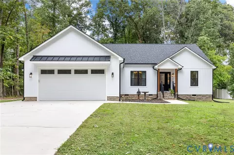 1817 Bogese Dr, Petersburg, VA 23805