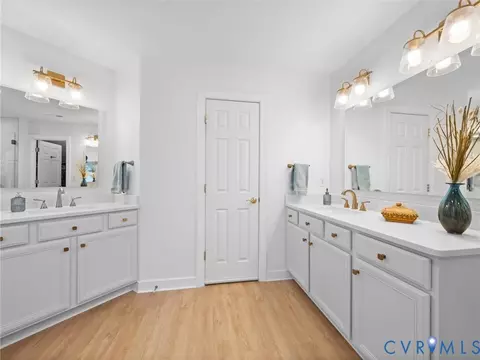 Bath - 14779 Rolling Spring Dr, Midlothian, VA 23114 photo 8 of 10