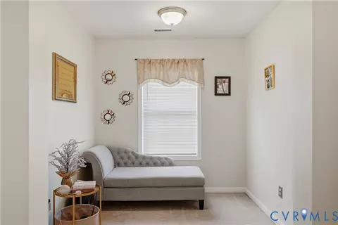 Entry Way - 5044 Parrish Branch Rd, Midlothian, VA 23112 photo 4 of 5
