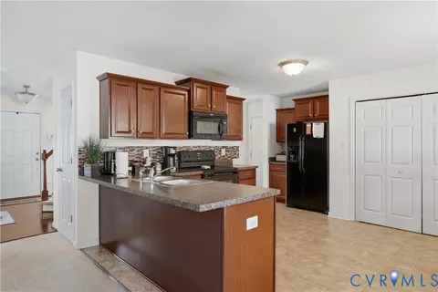 Entry Way - 5044 Parrish Branch Rd, Midlothian, VA 23112 photo 1 of 5