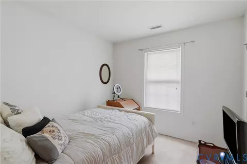Bedroom - 5044 Parrish Branch Rd, Midlothian, VA 23112 photo 5 of 8