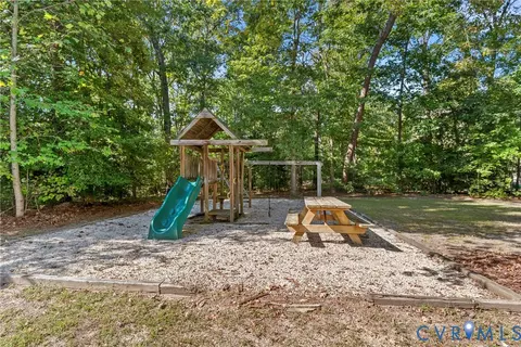 Exterior - 138 W Spring Rd, Aylett, VA 23009 photo 5 of 9