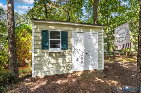 Exterior - 2420 Olde Stone Rd, Midlothian, VA 23113 photo 10 of 11