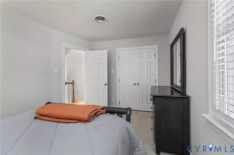 Bedroom - 2420 Olde Stone Rd, Midlothian, VA 23113 photo 4 of 7