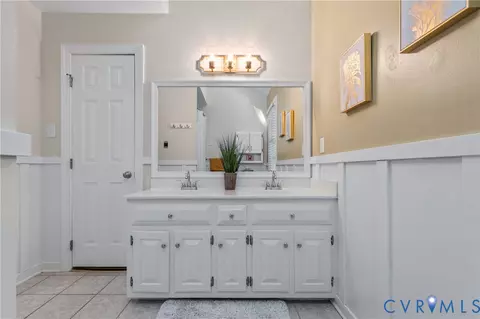 Bath - 2420 Olde Stone Rd, Midlothian, VA 23113 photo 3 of 5