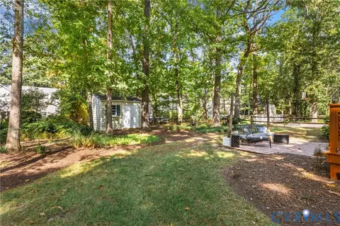 Exterior - 2420 Olde Stone Rd, Midlothian, VA 23113 photo 3 of 11