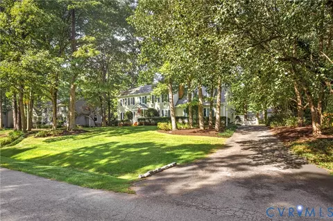Exterior - 2420 Olde Stone Rd, Midlothian, VA 23113 photo 9 of 11