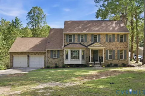 9201 Sherwood Dr, Quinton, VA 23141