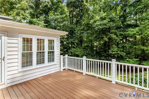 Exterior - 5800 Maple Brook Dr, Midlothian, VA 23112 photo 5 of 10