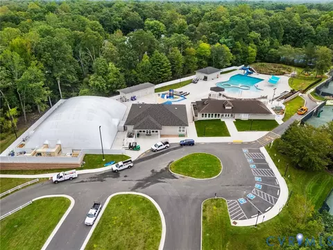 Exterior - 5800 Maple Brook Dr, Midlothian, VA 23112 photo 10 of 10