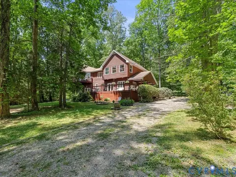 Exterior - 2556 Ridge Rd, Powhatan, VA 23139 photo 8 of 13