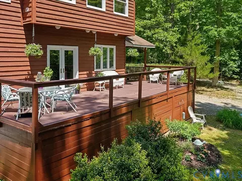 Exterior - 2556 Ridge Rd, Powhatan, VA 23139 photo 6 of 13