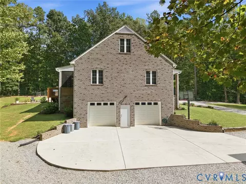 Exterior - 4010 Three Bridge Rd, Powhatan, VA 23139 photo 4 of 9