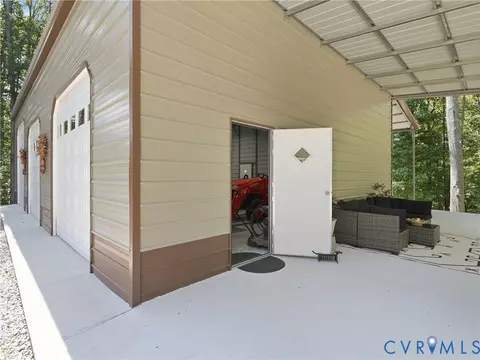 Exterior - 4010 Three Bridge Rd, Powhatan, VA 23139 photo 5 of 9