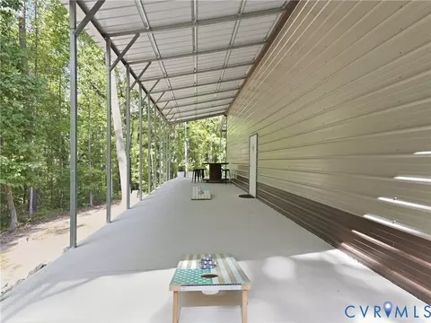 Exterior - 4010 Three Bridge Rd, Powhatan, VA 23139 photo 6 of 9