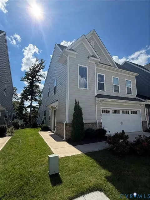 476 Randolph View Dr, Midlothian, VA 23114