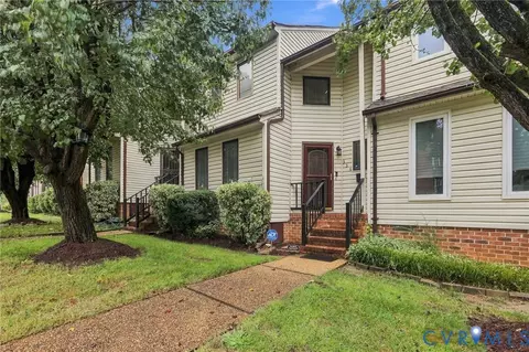 336 Southern Ct, Highland Springs, VA 23075