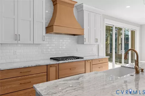 Kitchen - 14906 Bradfield Loop, Midlothian, VA 23112 photo 6 of 7