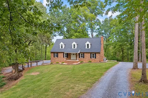 17 River Walk, Cartersville, VA 23027