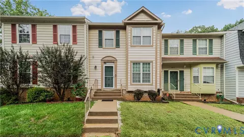 14076 Oxbridge Inn Ct, Woodbridge, VA 22193