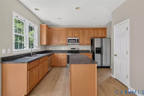 Kitchen - 14219 Jeffries Pl, Midlothian, VA 23114 photo 1 of 3