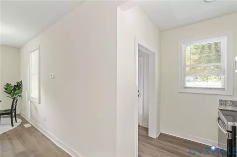 Entry Way - 22 E 31st St, Richmond, VA 23224 photo 2 of 4