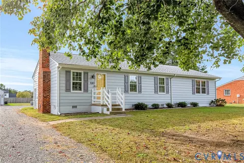 7093 Sunset Dr, Mechanicsville, VA 23111