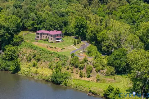 779 River Rd, Madison Heights, VA 24572