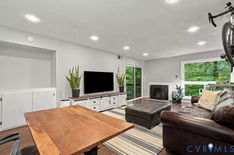 10382 Iron Mill Rd, North Chesterfield, VA 23235